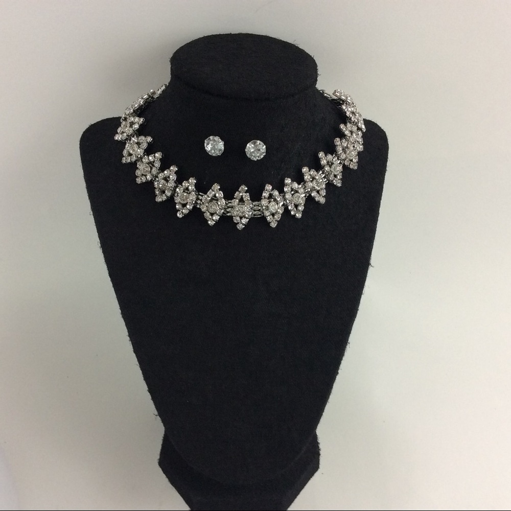 Naomi collection jewelry